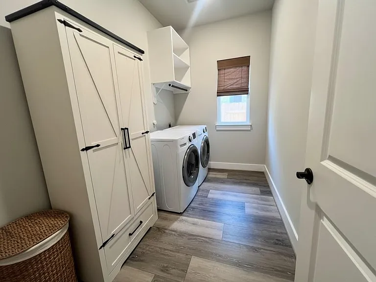 111 Chinaberry Bnd — Photo 23
