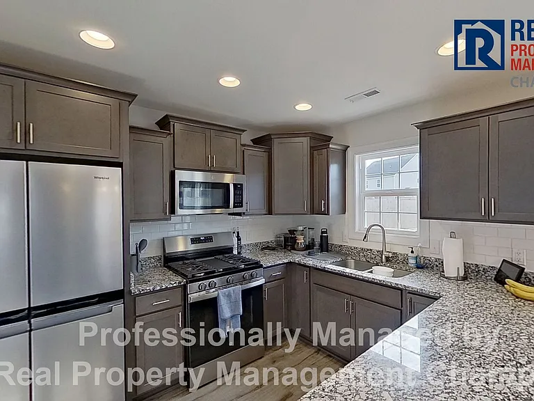 225 Lookout Ln — Photo 7