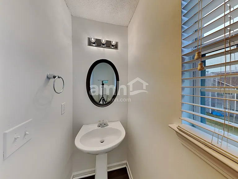1864 Tulip Petal Rd — Photo 10