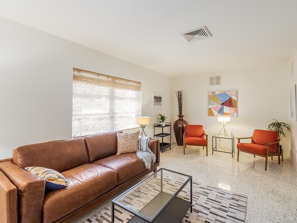1st image of 723 S Wilson Ave #723