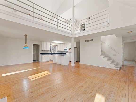 4th image of 3311 Valley View Rd