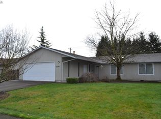 5794 NE Haystack St, Hillsboro, OR 97124