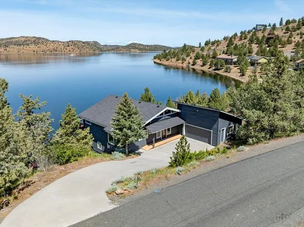 4740 Rainbow Dr, Weed, CA 96094