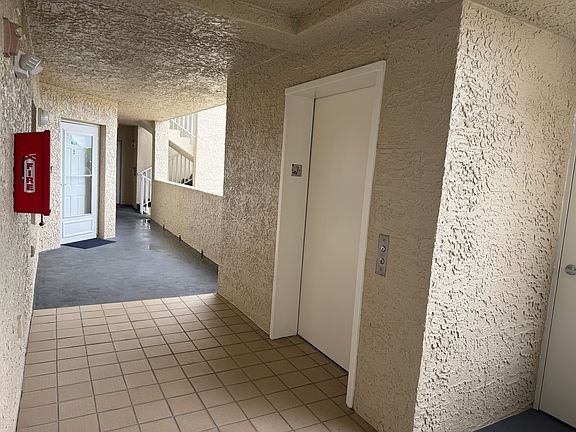 4th image of 426 Bouchelle Dr APT 303