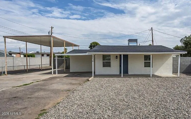 3 bed, 2.0 bath, 1200 sqft, $2,200 — Photo 3
