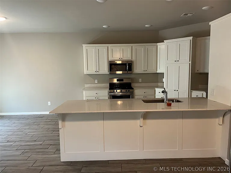 9830 E 59th St S — Photo 8