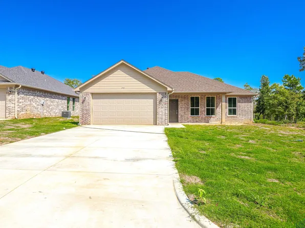 242 Oak Valley Dr, Gilmer, TX 75644