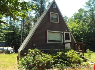 5 Sibley St, Raymond, ME 04071
