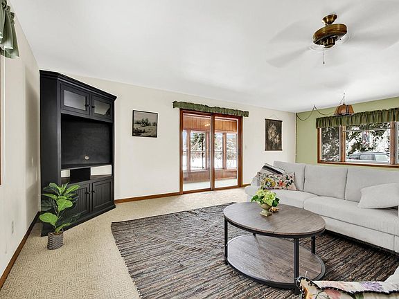 2nd image of 4292 Pleasant Hollow ROAD