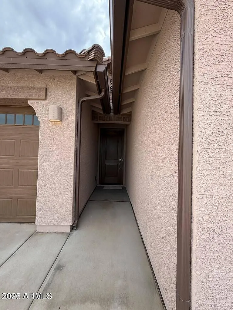 5 bed, 3.0 bath, 1953 sqft, $2,395 — Photo 4
