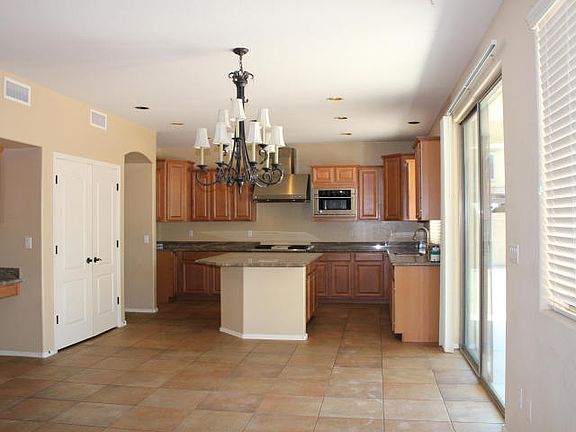 5th image of 17927 W Banff Ln