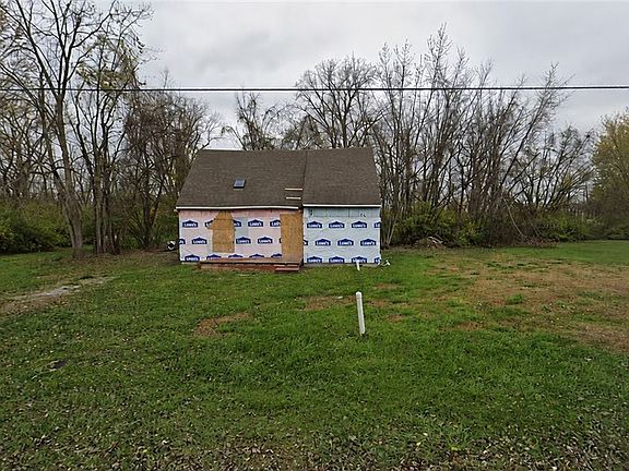 3rd image of 303 E 13th St