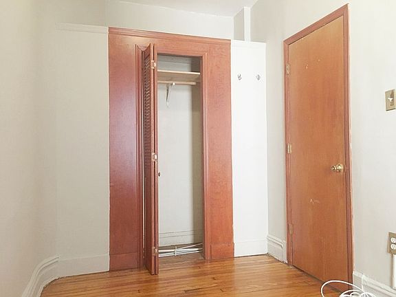 4th image of 327 Bedford Ave APT 2C