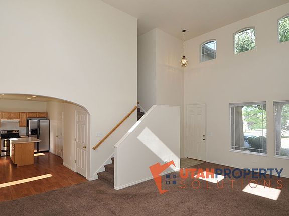 3rd image of 6706 S Chiswick Ct