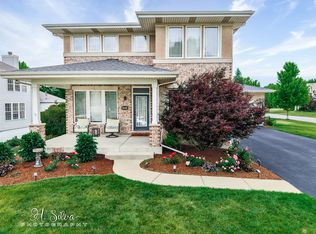 1410 Grand Pointe Blvd, Dundee, IL 60118