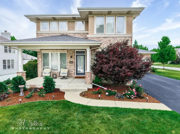 1410 Grand Pointe Blvd, Dundee, IL 60118