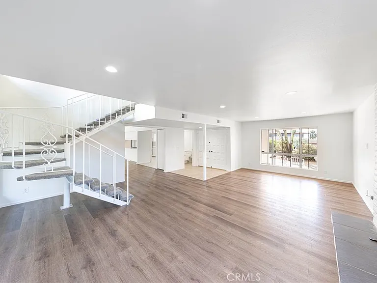 308 E Avenida Cordoba — Photo 8