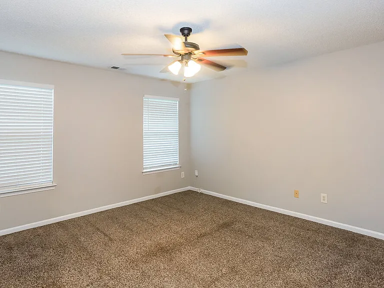 11619 Stewarts Crossing Dr — Photo 9