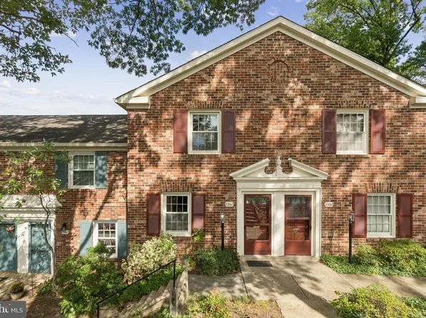 8336 Forrester Blvd #448, Springfield, VA 22152