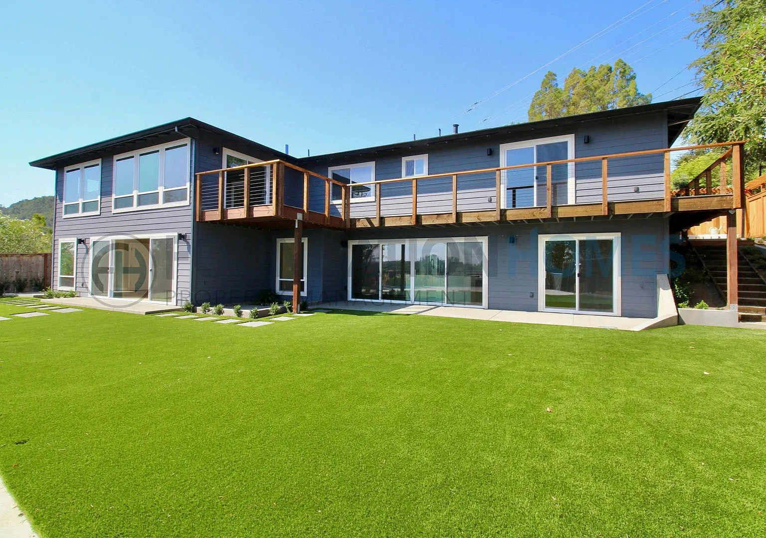 Executive Living - Remodeled Masterpiece - A/C - Foundation — Photo 4