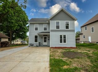 217 E Division St, Dodgeville, WI 53533