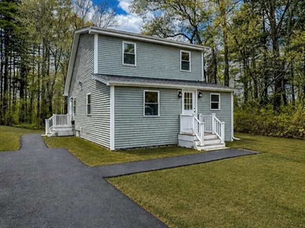 17 Southworth St, Lakeville, MA 02347