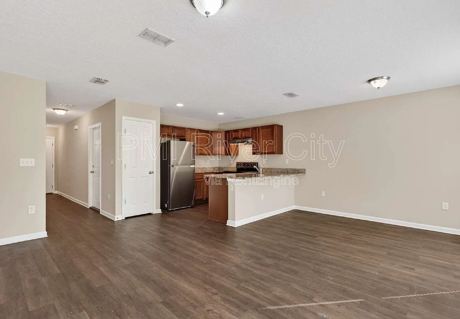 3 bed, 2.0 bath, 1312 sqft, $1,595 — Photo 1