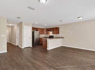 7608 Rain Forest Dr N, Jacksonville, FL 32277