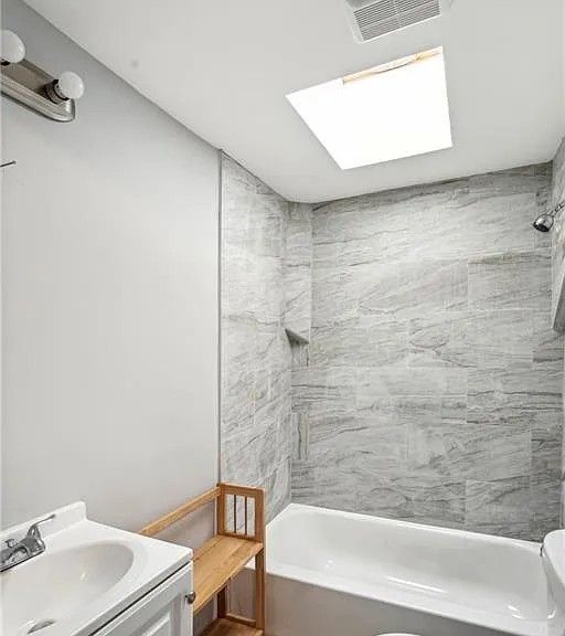 210 Lenox Ave #3 — Photo 6
