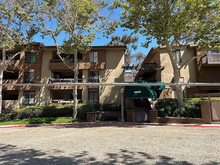 8860 Villa La Jolla Dr #217 — Photo 27