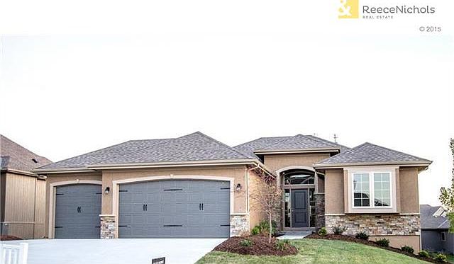 Exterior with Stucco & Stone Front