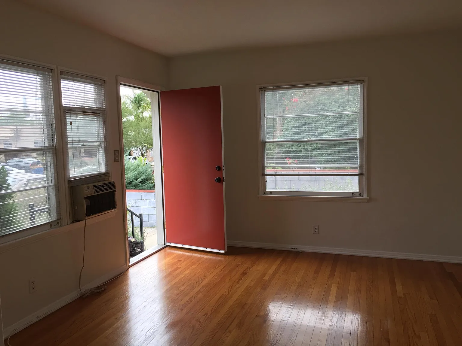 3362 Atwater Avenue — Photo 4