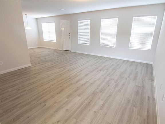 3rd image of 5440 Quail Cove Ln