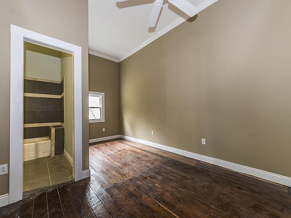 2nd image of 136 E Washington St #B