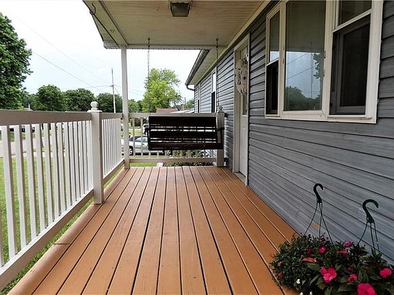 5th image of 12 Suzanne St