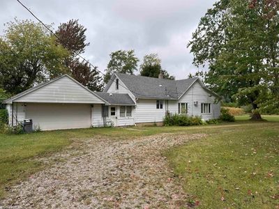 2194 Brush St, Deckerville, MI, 48427