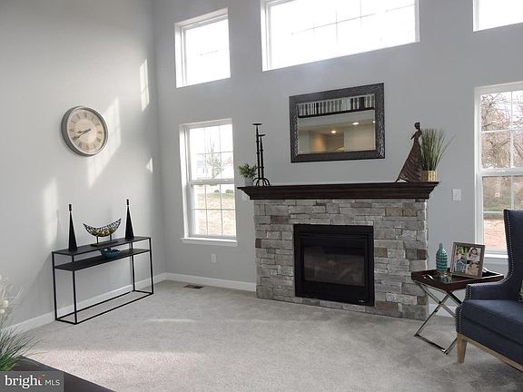 5th image of 410 W Glen Tilt Ave Lot 1