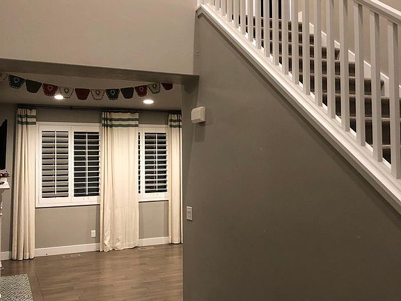 4th image of 672 W Nielsen Farm Ct