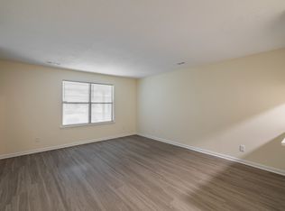 900 E Estates Blvd, Charleston, SC 29414