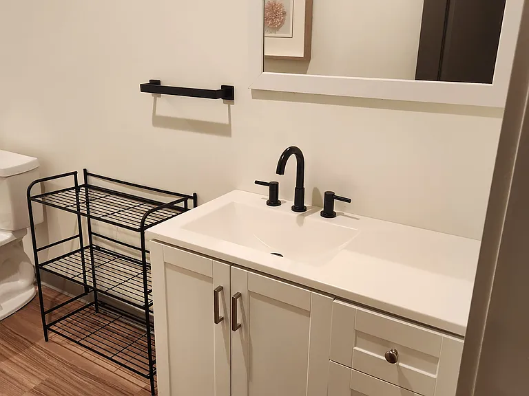 303 Congress Ave #5 — Photo 8