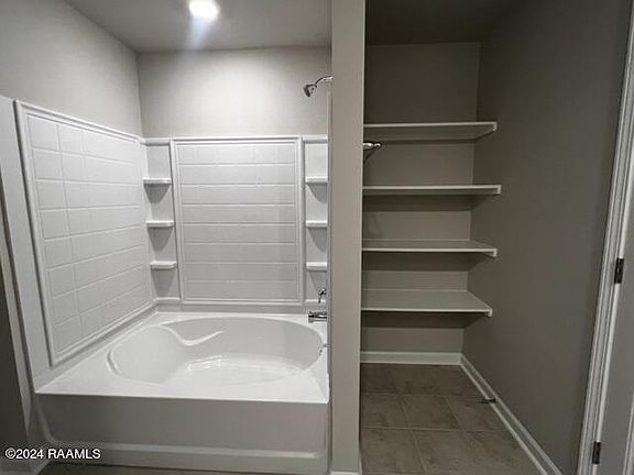 2nd image of 104 Harvest Hill Dr