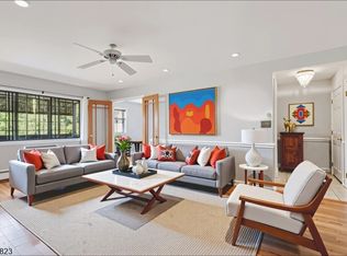 1F Avon Ct #F, Chatham, NJ 07928