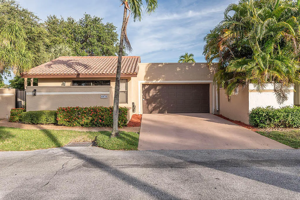 3 bed, 2.5 bath, 1976 sqft, $5,250 — Photo 1