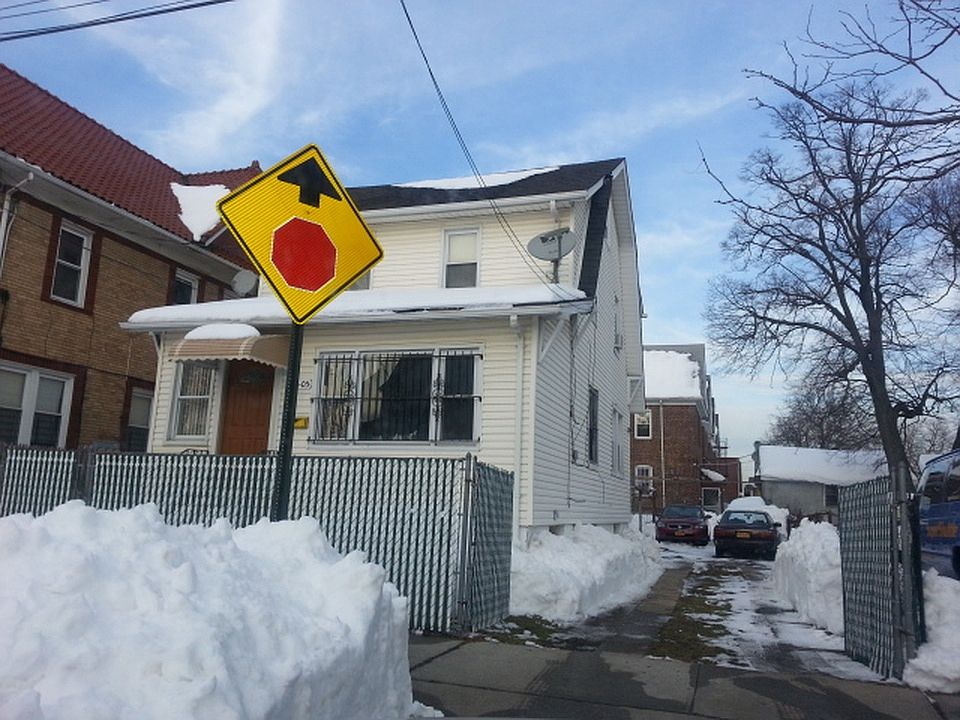 1st image of 165 118 Ave St Albans