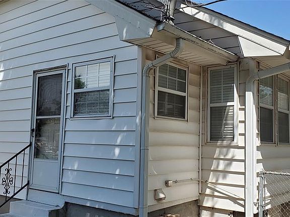2nd image of 1232 SW 37th St