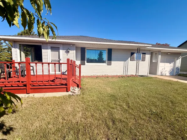 618 W McMillan Ave, Newberry, MI 49868