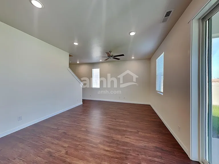 9412 W Shumard St — Photo 6