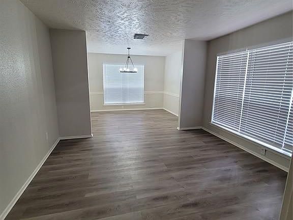 5th image of 412 Pine Mills Dr