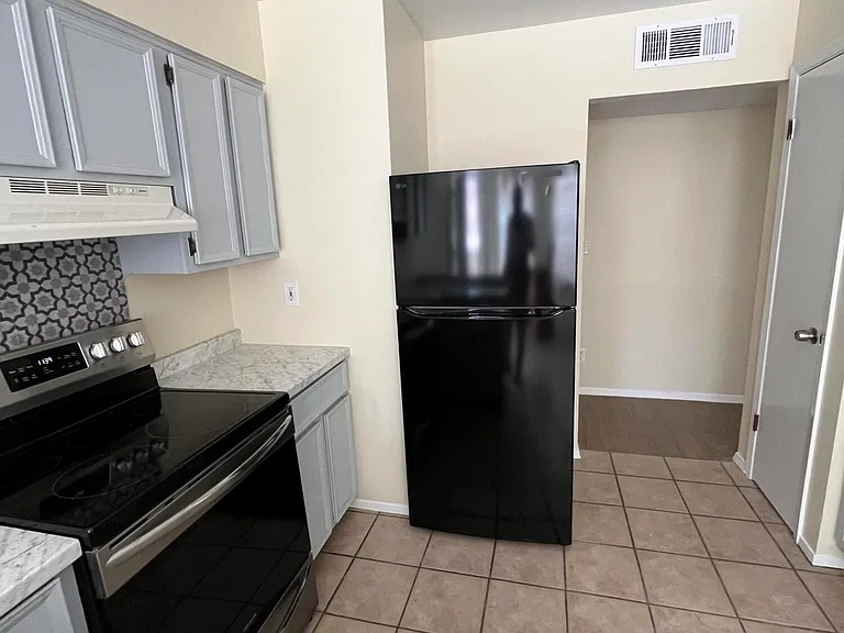 11016 Pebble Hills Blvd — Photo 10
