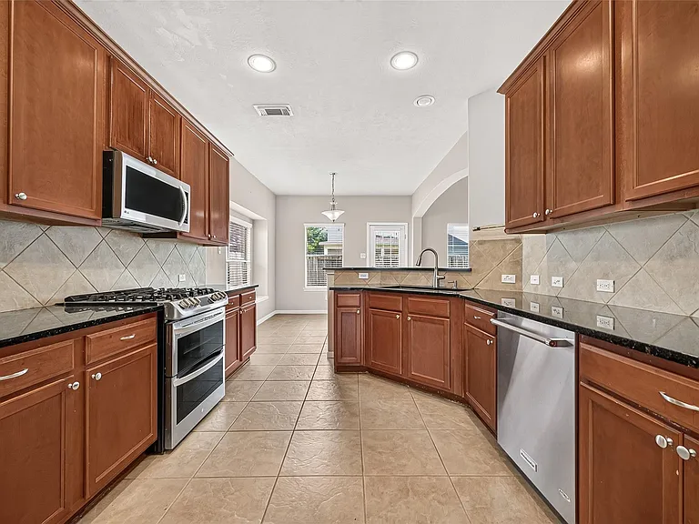10411 Dewey Eve Ct — Photo 8